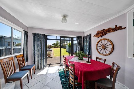 Photo of property in 15 Disraeli Street, Hawera, 4610