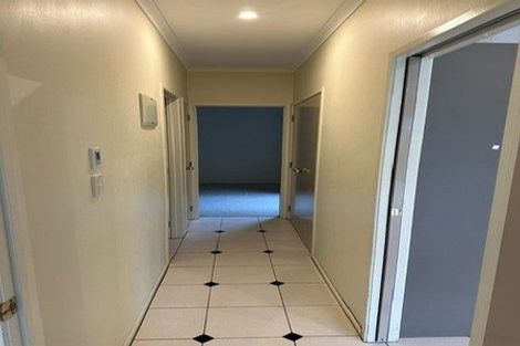 Photo of property in 36 Sea Spray Drive, Bucklands Beach, Auckland, 2012