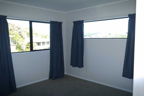 Photo of property in 94 Woodman Drive, Tawa, Wellington, 5028