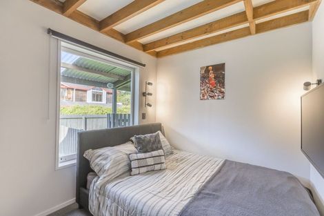 Photo of property in 12 Kew Grove, Raumati Beach, Paraparaumu, 5032