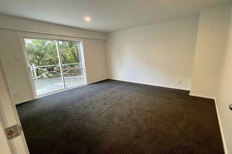 Photo of property in 17 Amapur Drive, Khandallah, Wellington, 6035
