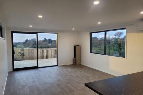 Photo of property in 107a Seaview Road, Westown, New Plymouth, 4310
