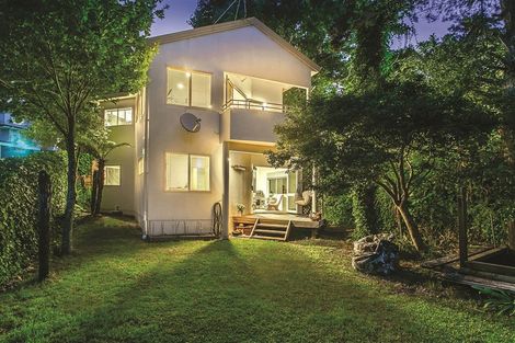 Photo of property in 2/74 Braemar Road, Castor Bay, Auckland, 0620