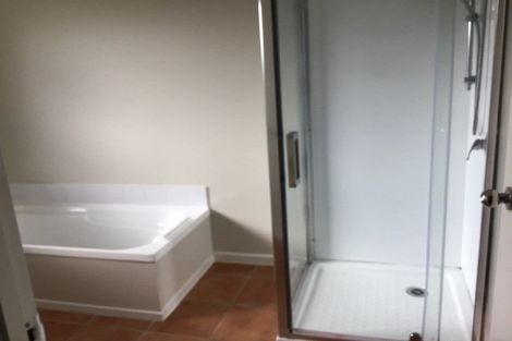 Photo of property in 1 Dole Place, Mangere, Auckland, 2022