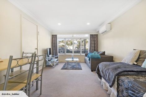 Photo of property in 2 Kopiko Way, Brooklyn, Wellington, 6021