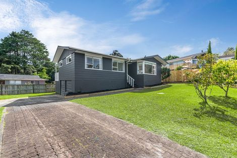 Photo of property in 23 Contessa Drive, Glenfield, Auckland, 0629