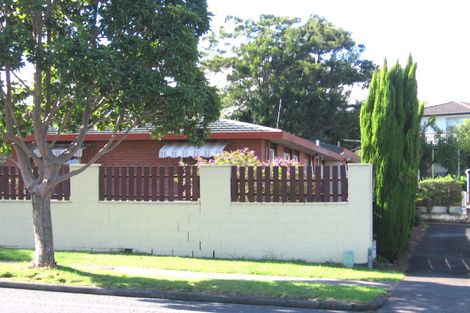 Photo of property in 2/350 Bucklands Beach Road, Bucklands Beach, Auckland, 2012