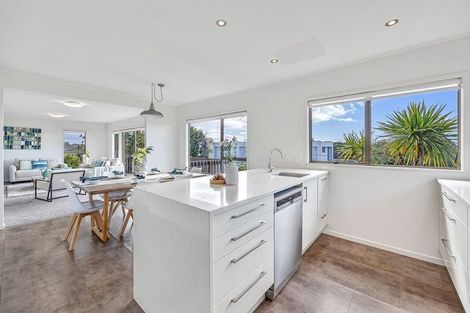 Photo of property in 1/20 Castor Bay Road, Castor Bay, Auckland, 0620