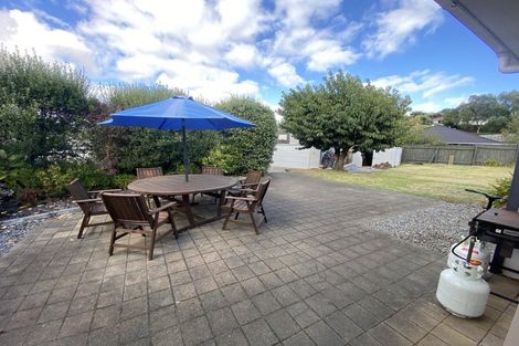 Photo of property in 32 Campion Road, Waikanae Beach, Waikanae, 5036