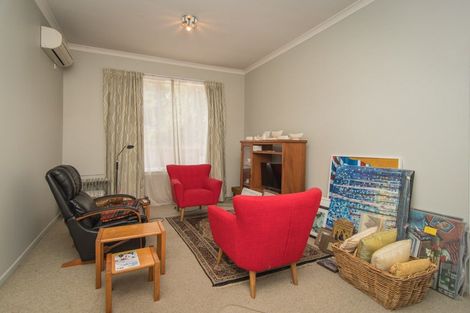 Photo of property in 16 Lennox Street, Winchester, 7985