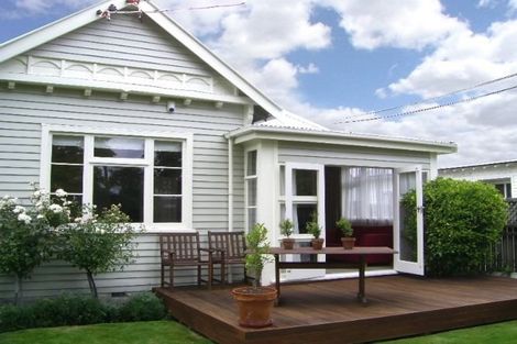 Photo of property in 124 Somerfield Street, Somerfield, Christchurch, 8024