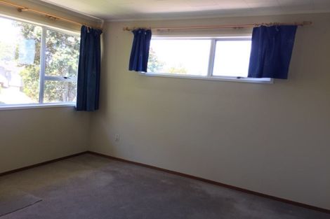 Photo of property in 3 Lavery Place, Sunnynook, Auckland, 0632