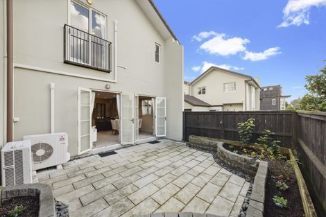 Photo of property in 187m Great South Road, Greenlane, Auckland, 1051