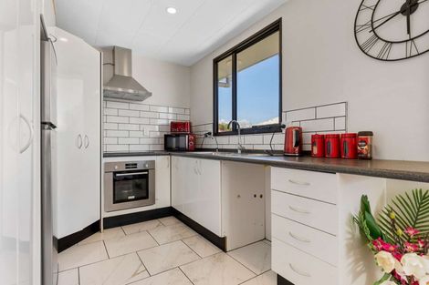 Photo of property in 85a Pohutukawa Drive, Owhata, Rotorua, 3010