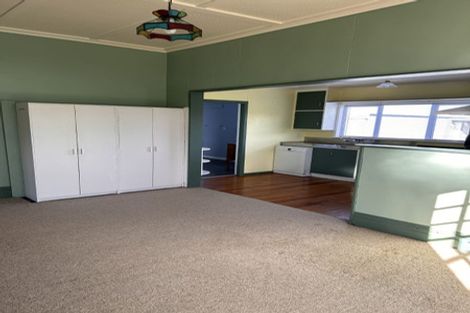 Photo of property in 225 Bridge Street, Eltham, 4322