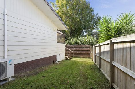 Photo of property in 3/11a Bayside Avenue, Te Atatu Peninsula, Auckland, 0610