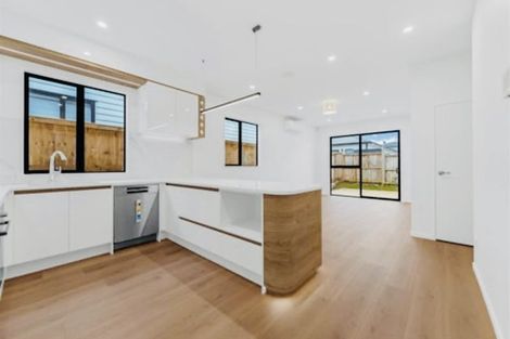 Photo of property in 11 Cronshaw Road, Karaka, Papakura, 2113