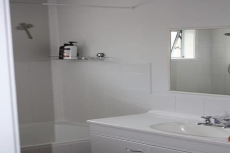 Photo of property in 2/25 Archdall Street, Meadowbank, Auckland, 1072