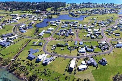 Photo of property in 114 Ti Kouka Crescent, Matarangi, Whitianga, 3592