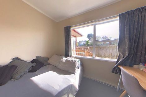 Photo of property in 1/13 Cyril Crescent, West Harbour, Auckland, 0618