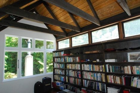 Photo of property in 64 Homewood Crescent, Karori, Wellington, 6012