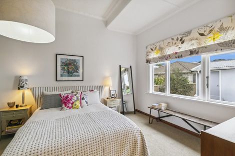 Photo of property in 2 Chatham Street, Berhampore, Wellington, 6023