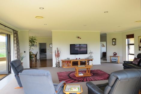 Photo of property in 15 Koromiko Drive, Coromandel, 3506