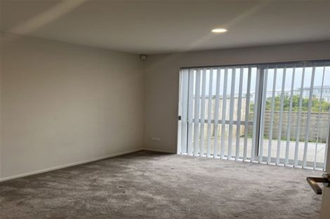 Photo of property in 8 Puhakehake Place, Flat Bush, Auckland, 2019
