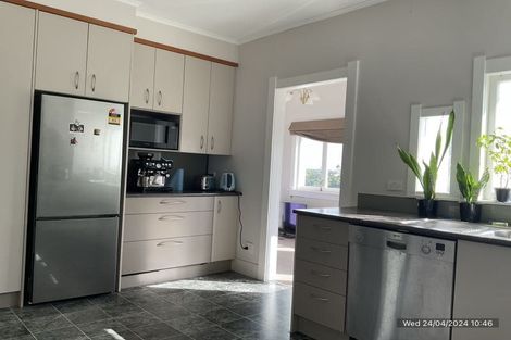 Photo of property in 27 Ngaiwi Street, Orakei, Auckland, 1071