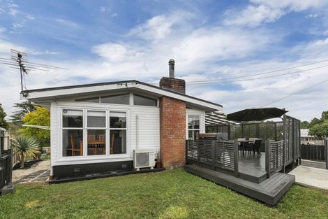 Photo of property in 38 Maui Pomare Street, Blockhouse Bay, Auckland, 0600