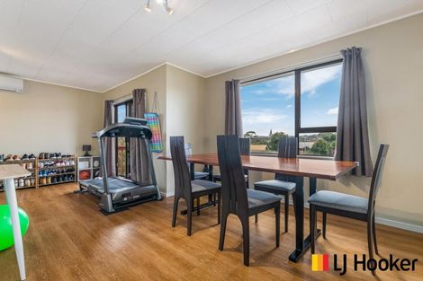 Photo of property in 2 Zircon Place, Wiri, Auckland, 2104