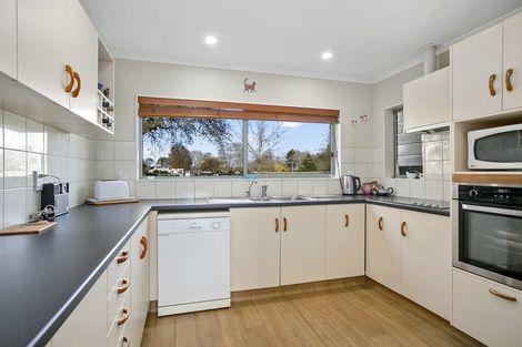 Photo of property in 63 Carlyle Street, Leamington, Cambridge, 3432
