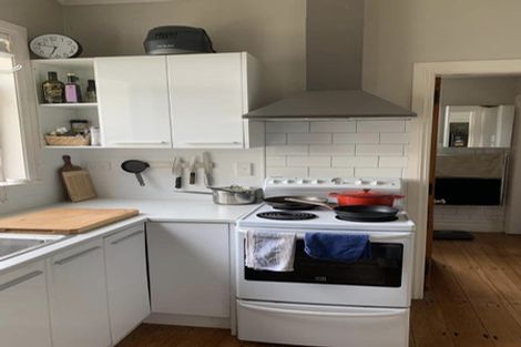 Photo of property in 98 Wallace Street, Mount Cook, Wellington, 6021