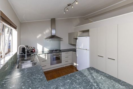 Photo of property in 43 Kaitawa Crescent, Paraparaumu, 5032