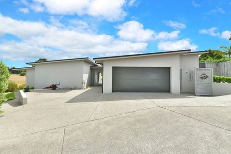 Photo of property in 37a Shakespear Road, Army Bay, Whangaparaoa, 0930