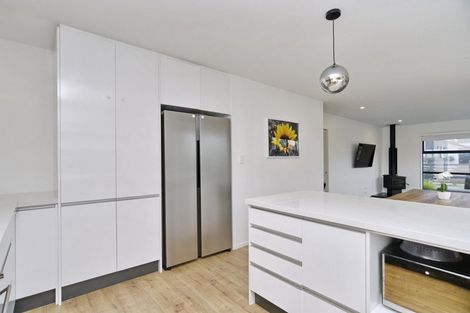 Photo of property in 28 Tara Crescent, Woodend, 7610