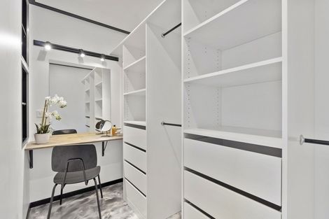 Photo of property in 112 Kawiu Road, Levin, 5510