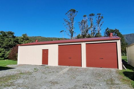 Photo of property in 2535 Lake Brunner Road, Inchbonnie, Kumara, 7875