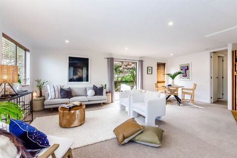 Photo of property in 39 Waimea Road, Waikanae Beach, Waikanae, 5036