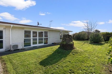 Photo of property in 4 Greenwood Place, Paraparaumu, 5032