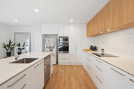 Photo of property in 10 Enforce Lane, Halswell, Christchurch, 8025