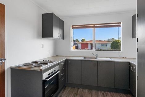 Photo of property in 4 Greenwood Place, Paraparaumu, 5032