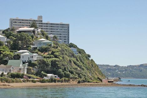 Photo of property in Gateway Apartments, 19 Maida Vale Road, Roseneath, Wellington, 6011