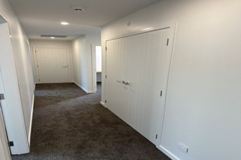 Photo of property in 32 Solitude Crescent, Kelvin Grove, 4414