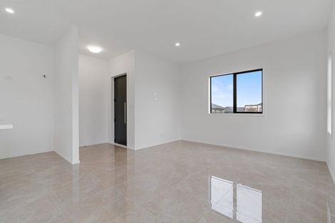 Photo of property in 8 Booker Drive, Tuakau, 2121