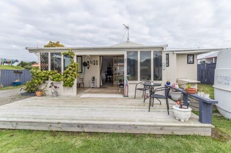 Photo of property in 622 Waitarere Beach Road, Waitarere Beach, Levin, 5510