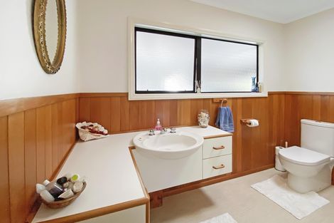 Photo of property in 25 Fairway Drive, Kerikeri, 0230