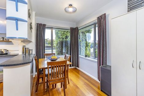 Photo of property in 32 Damien Place, Bromley, Christchurch, 8062