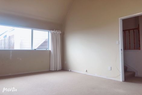 Photo of property in 2/6 Bellbird Rise, Murrays Bay, Auckland, 0630