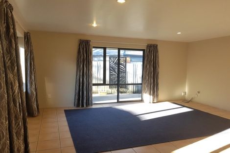 Photo of property in 63 Parade Court, Addington, Christchurch, 8024